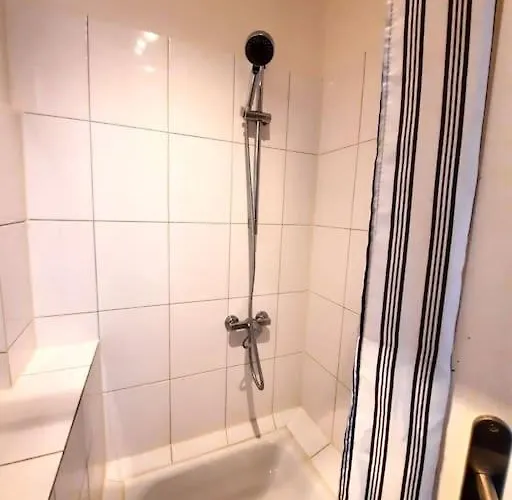 דירה City-wohnung Mit Ausblick בוכום